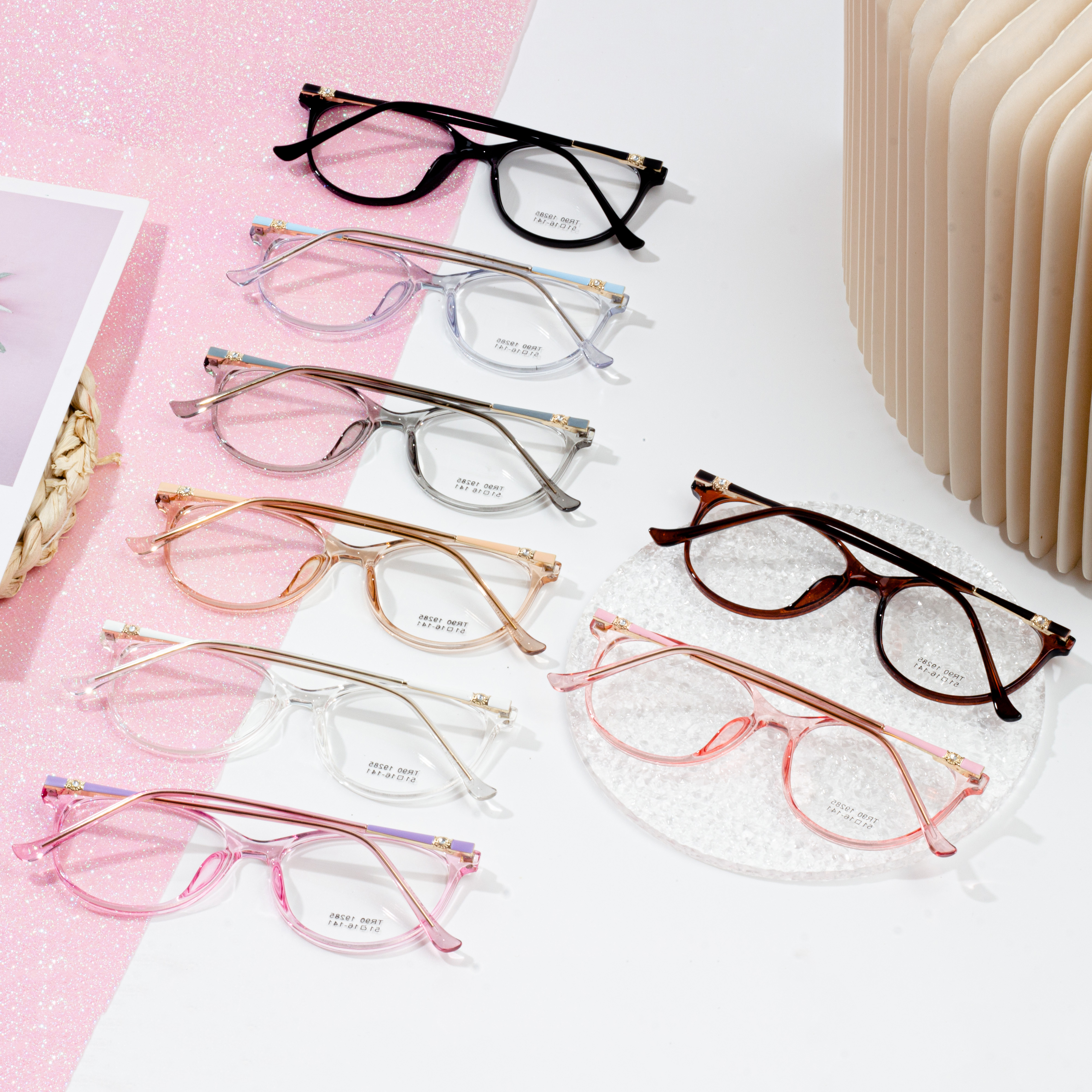 ຄລາສິກ Clear Lens Eyeglasses ສໍາລັບແມ່ຍິງ TR Frame Eyewear