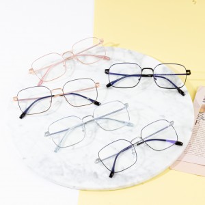 Klassische Vintage-Brille mit flachem Brillengestell und optischer Kurzsichtigkeit