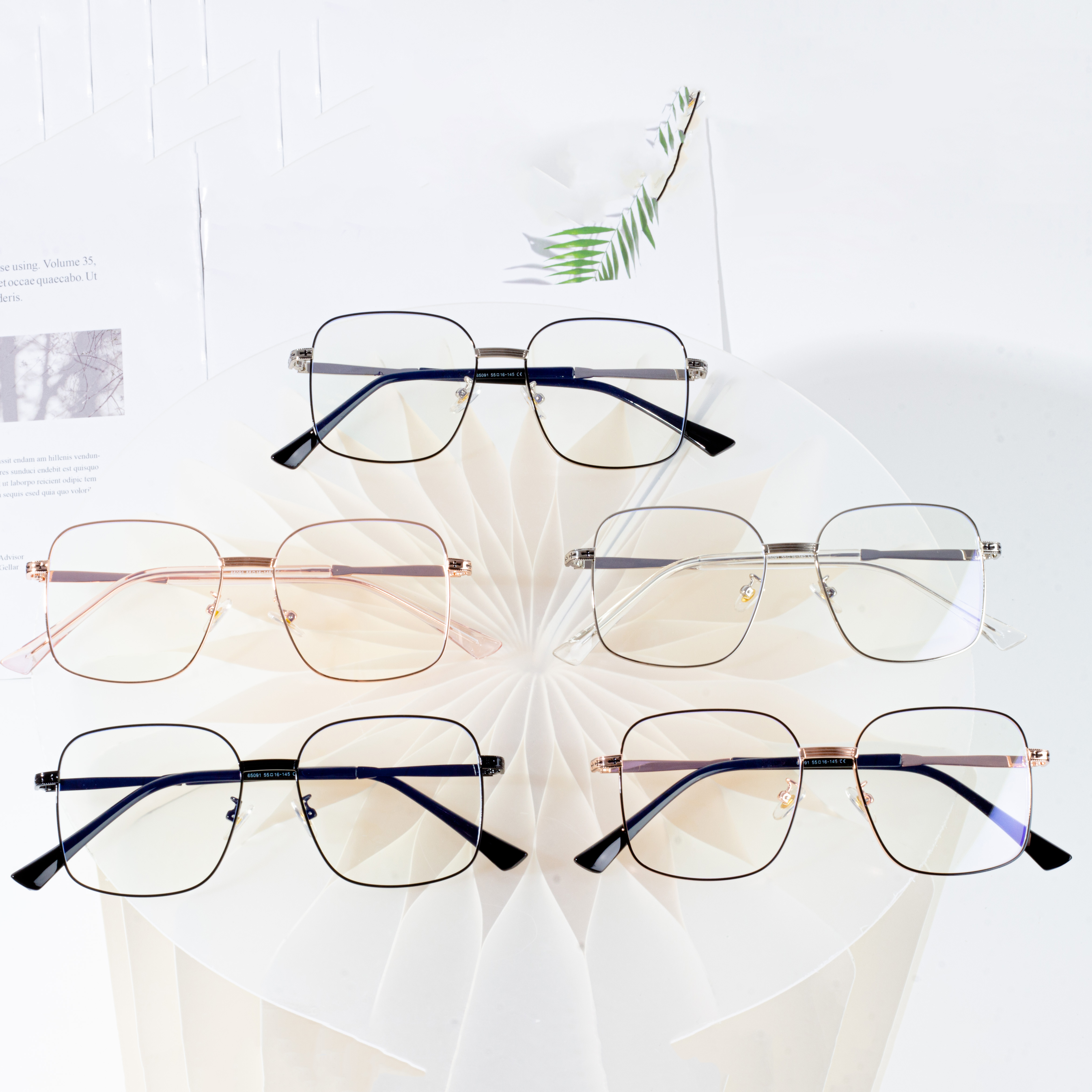 Stoc Fashion Metal Suaicheantas Àrd-inbhe Eyeglasses Frames