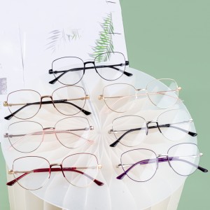 Classic Glasses eyewear women saddle nose pads