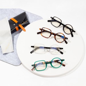 Retro Thick Frame Eyeglasses