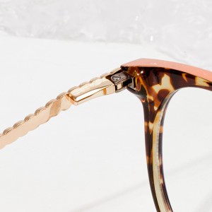 kekere obinrin eyeglass awọn fireemu