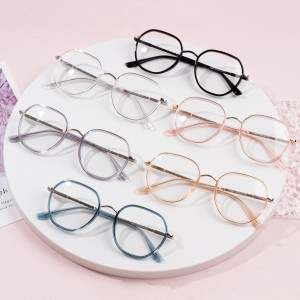 mulieres fingit optical tabulas