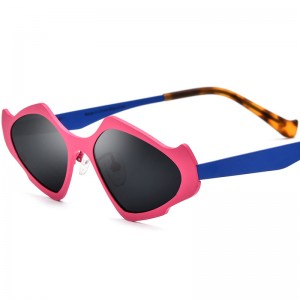 Color pure titanium sunglasses cat eyes